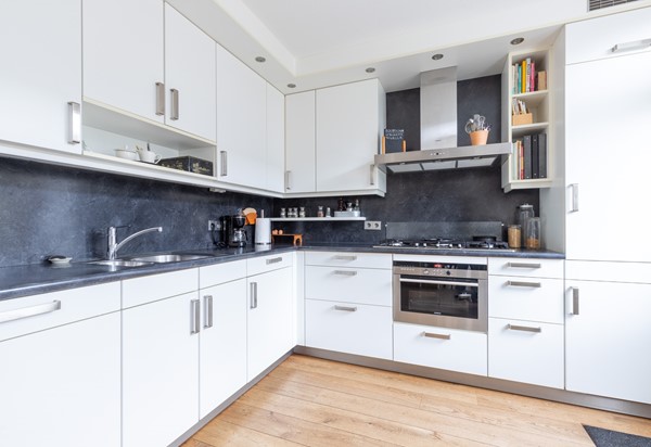 Medium property photo - Emmalaan 34, 2481 BA Woubrugge